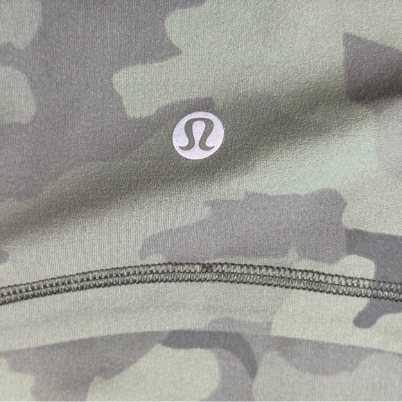 Lululemon green camo Hooded Define Jacket *Nulu in Sz 4 - Picture 4 of 10